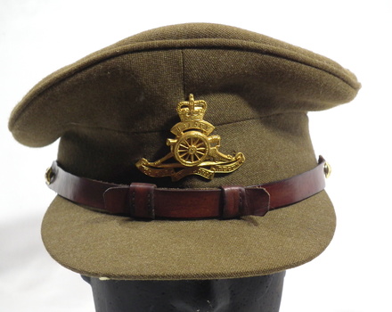 Officers peak cap with Artillery badge.