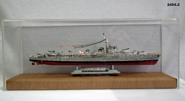 Model of the ship HMAS Bataan.