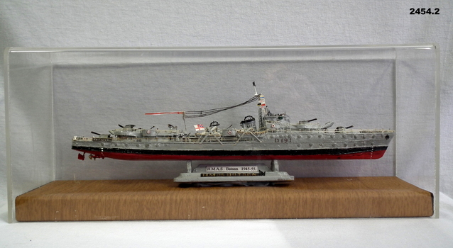 Model of the ship HMAS Bataan.