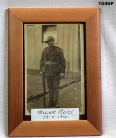 Sepia tone photo of a Bendigo soldier WW1