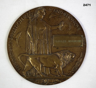 Bronze memorial Plaque issued to families WW1