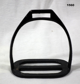 One metal riding stirrup