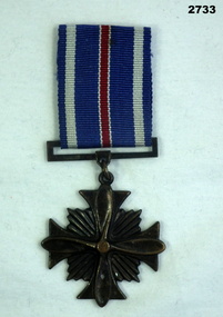 Medal and ribbon United States DFC