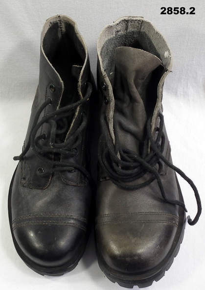 Footwear - BOOTS, AB, Post 1950