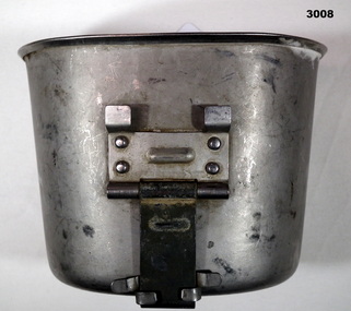Stainless steel  canteen with fold out handle