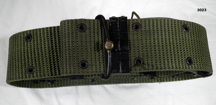 Green webbing belt for basic kit.