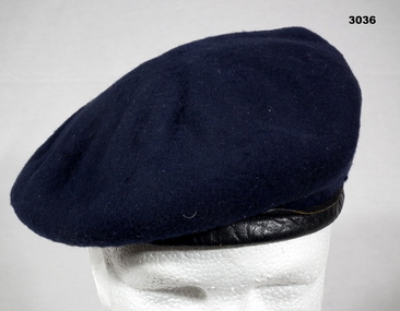 Dark blue colour beret WW2 issue.