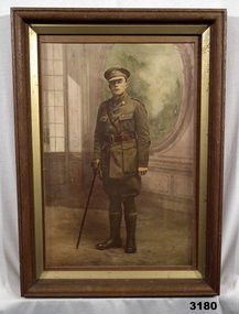 Sepia tone photo of a WW1 soldier.