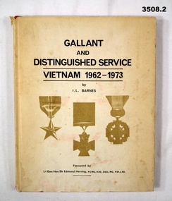 Book re awards for Gallantry Vietnam.