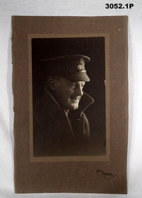 Portrait of a decorated Australian soldier.