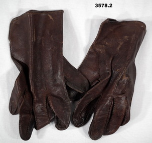 Brown leather Flying Gloves RAAF WW2