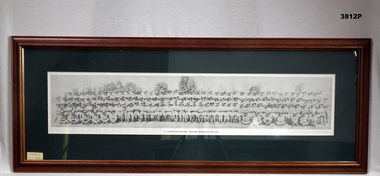 Panorama photo of a large group of soldiers.