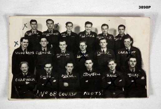 Group photo of 18 Pilots in training WW2