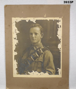 Portrait photo of a Light Horse soldier.