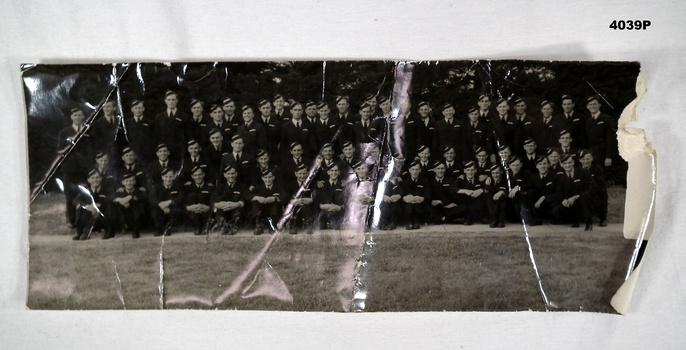 Photo of a large group of RAAF men WW2