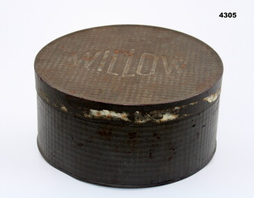 Round willow cake tin sent to troops.