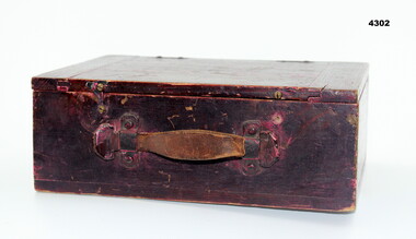 Wooden box with Japanese lettering WW2