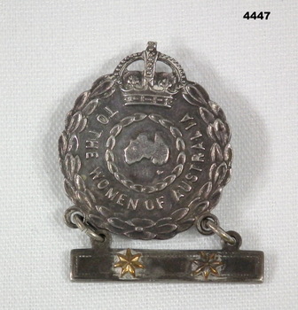 Mothers and widows badge with two stars WW2