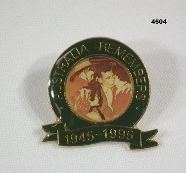 Australia remembers Badge 1945 - 95
