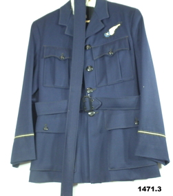 RAAF uniform jacket with Navigators insignia