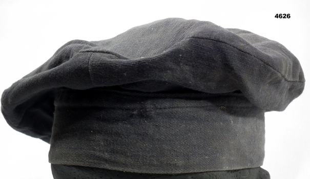 Dark blue work beret WW2 issue