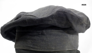 Dark blue work beret WW2 issue