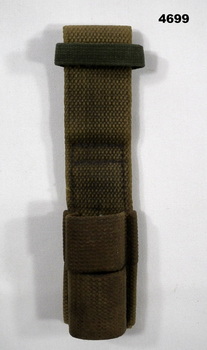 Bayonet frog for SLR bayonet scabbard