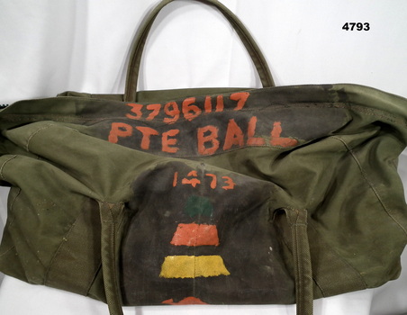Green zip top Army issue kit bag