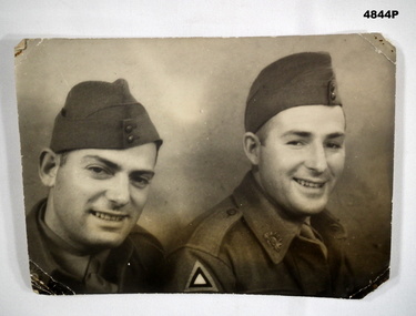 Head photo of two army soldiers