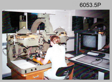 SPR Jeanette Drury-Lane extracting topographic features with a Wild B8 workstation in AUTOMAP 2  c1989.