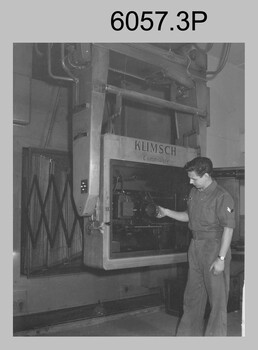 Photographic equipment operated by technicians at the Army Headquarters Survey Regiment, Fortuna Villa Bendigo. c1960s