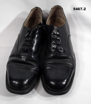 Pair of Army black leather shoes C1960