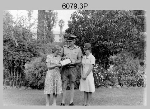 Presentation to Charity Organisation at the Army Survey Regiment, Fortuna Villa, Bendigo. c1982.