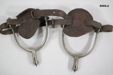 Pair of World War One Australian Light Horse spurs with leather straps and butterflies.