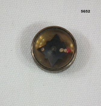 Small survival compass 1.5 cms Dia.