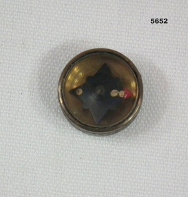 Small survival compass 1.5 cms Dia.