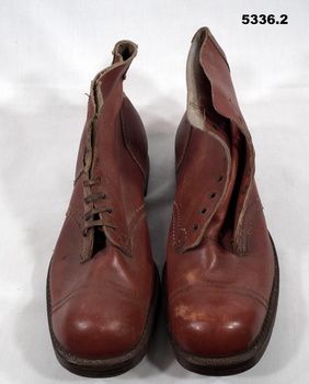 Australian Army boots. Leather, brown 