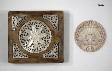 Souvenir box with mother of pearl inlays