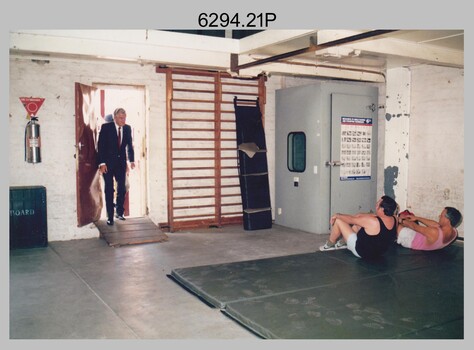 Prime Minister Hon RJ Hawke AC GCL’s Visit to the Army Survey Regiment, Fortuna, Bendigo. March 1990. 