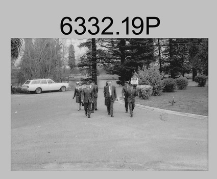 Minister for Defence’s Visit to the Army Survey Regiment, Fortuna Villa, Bendigo. c1984.