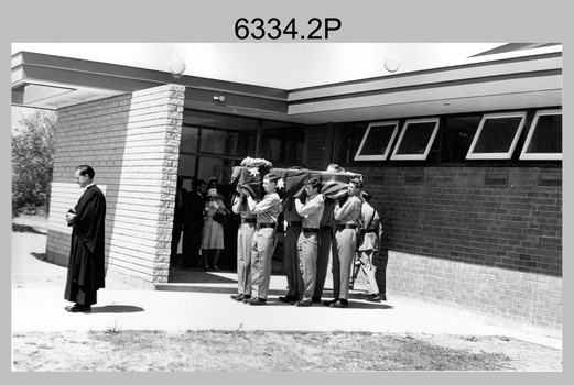 Military Funeral, Army Headquarters Survey Regiment Personnel Mildura, 1968. 