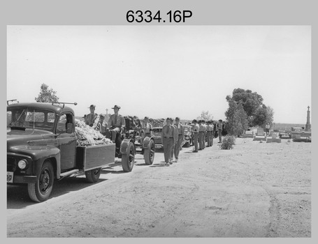 Military Funeral, Army Headquarters Survey Regiment Personnel Mildura, 1968. 