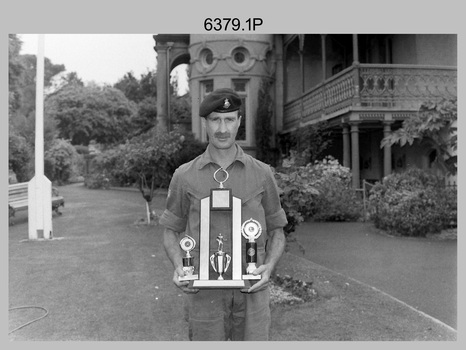 Lithographic Squadron Award recipients, Army Survey Regiment, Fortuna Villa Bendigo. 1987.