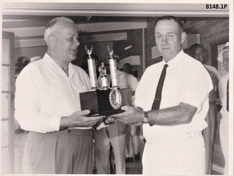 Presentation of new Diggers Day Bowls trophy.