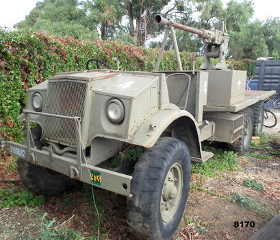 Mounted 40 mm Bofor on a truck.