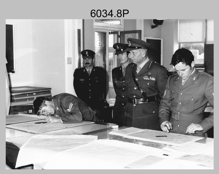 Chief of the General Staff Visit to the Army Survey Regiment, Fortuna Villa, Bendigo. 1979.