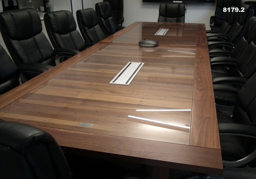 One of two tables in meeting room BDRSL