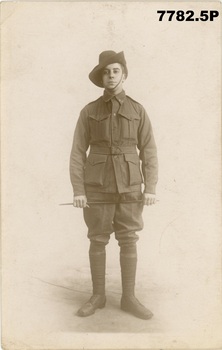 Steele, Leslie William 2737 57th Btn ; Series of six postcards from the album of Edgard Dawson DCM