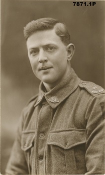 Unidentified soldier from Dawson collection