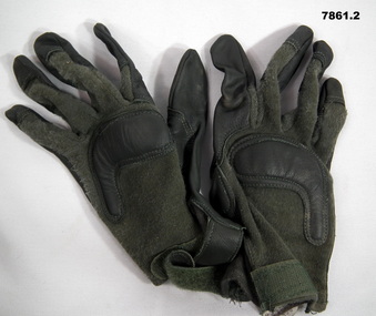 Combat Army Gloves - pair.